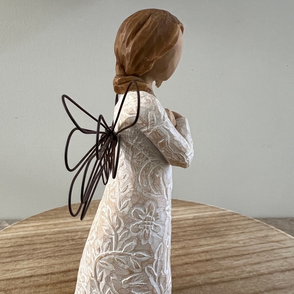 Willow Tree's 'Remembrance - Picture 2 of 6